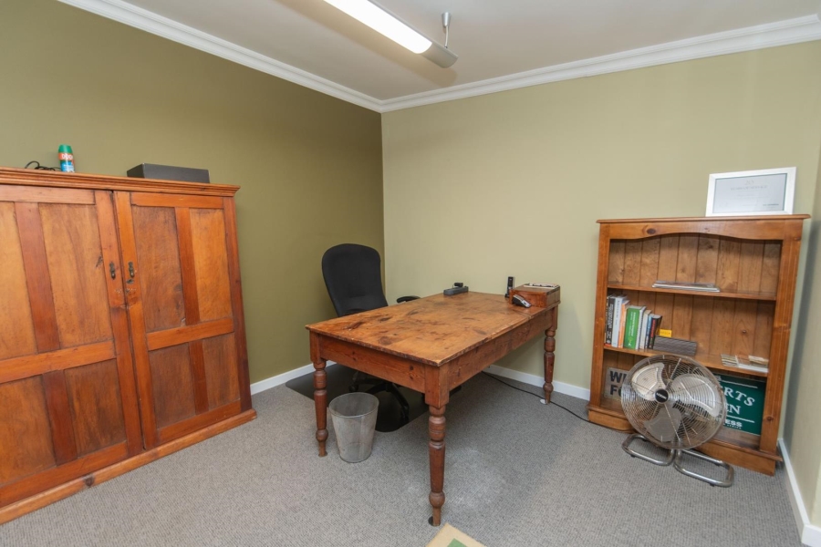 Commercial Property for Sale in Richmond Hill Eastern Cape